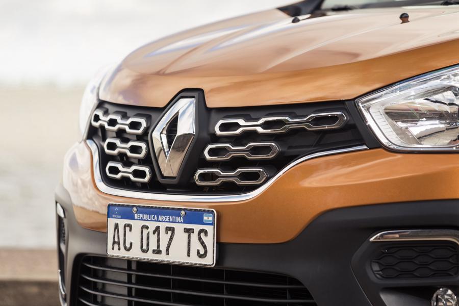 Детали экстерьера Renault Kangoo Stepway 2018 года  (LA) (фото 5 из 18)